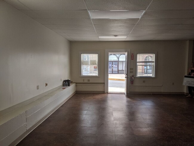 Foto del edificio - 10 First Avenue