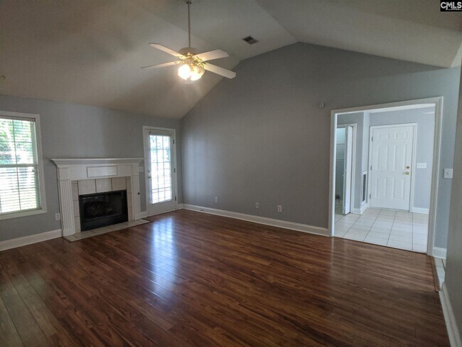 Building Photo - 859 Burnside Dr