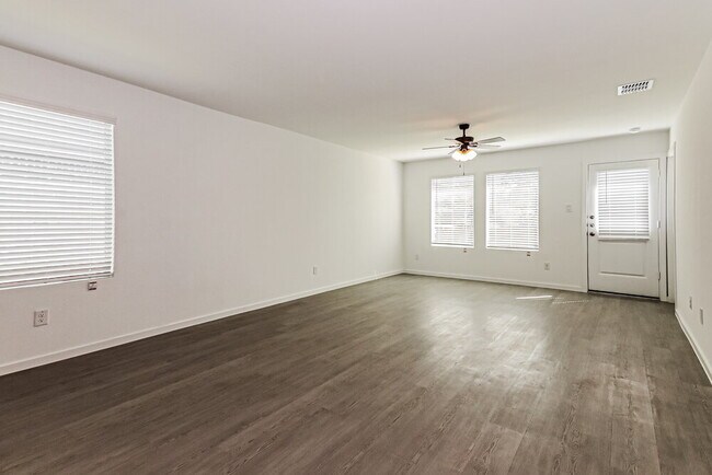 Foto del edificio - 122 Arbor Hls Rd