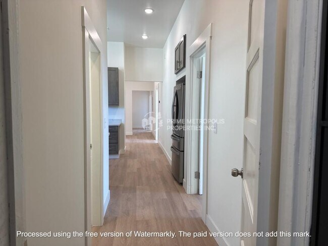 Building Photo - 3 bedroom in Oakland CA 94619