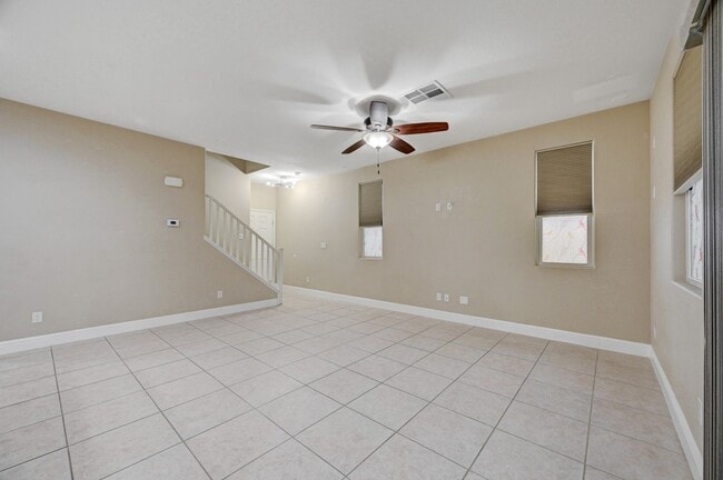 Building Photo - Beautiful 3BR Toscana Home