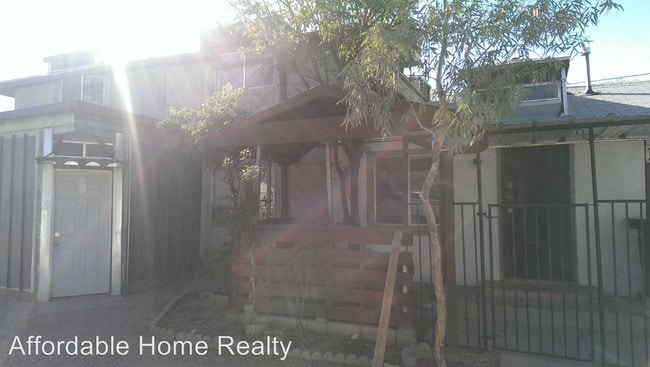 Building Photo - 2622 N Los Altos Ave