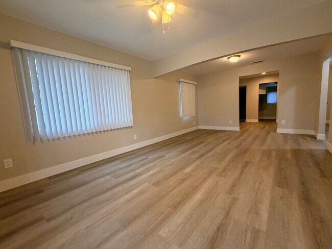 Foto del edificio - Charming 3-bedroom, 2-bathroom home located in the city of San Bernardino, CA.
