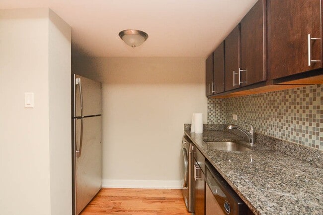 Building Photo - 2915 N Mildred Ave