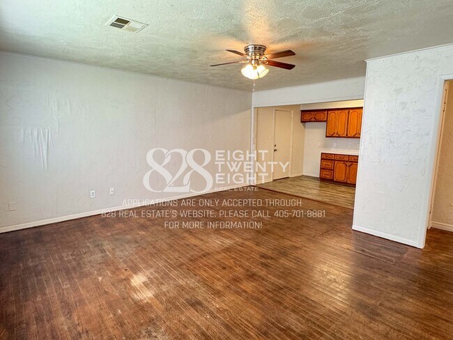 Building Photo - '4015 SE 27th Street
