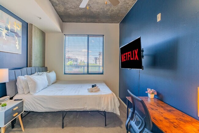 Foto del edificio - 333 E Roosevelt St