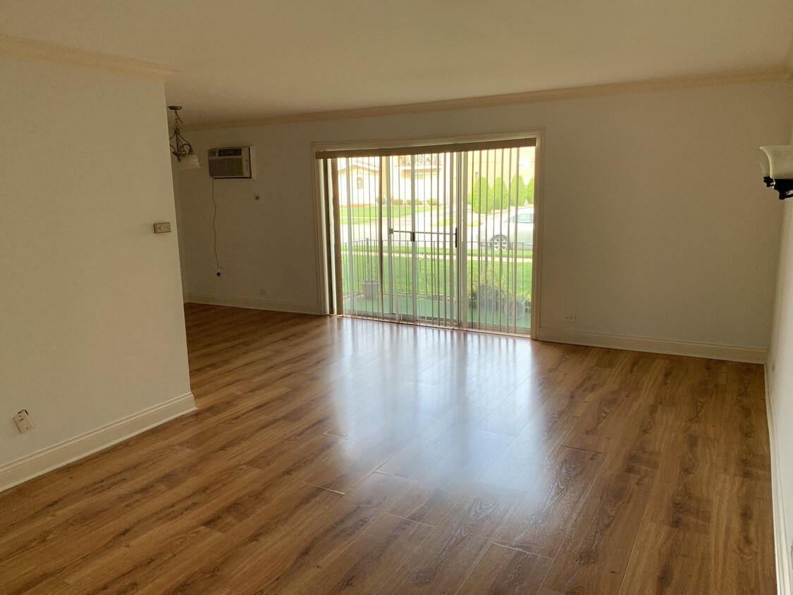 Foto principal - 10326 Mayfield Ave