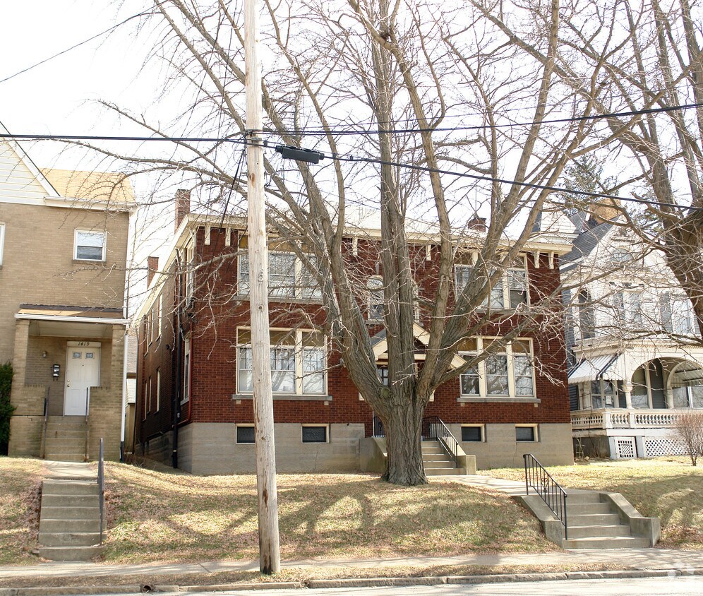 Primary Photo - 1423 Brownsville Rd