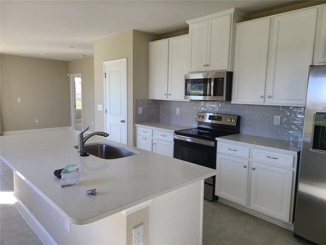 Building Photo - 10013 Daybreak Glen