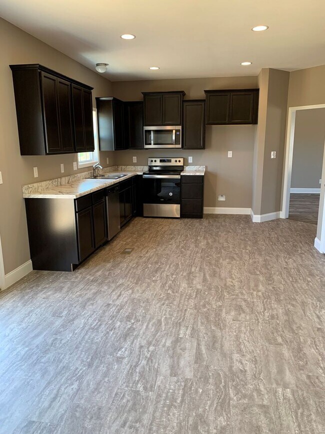 Foto del edificio - Maryville 37803 - 3 bedroom , 2.5 bath home - Contact Jackie Mills (865) 748-2851