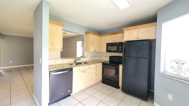 Foto del edificio - 631 NW 79th Ter