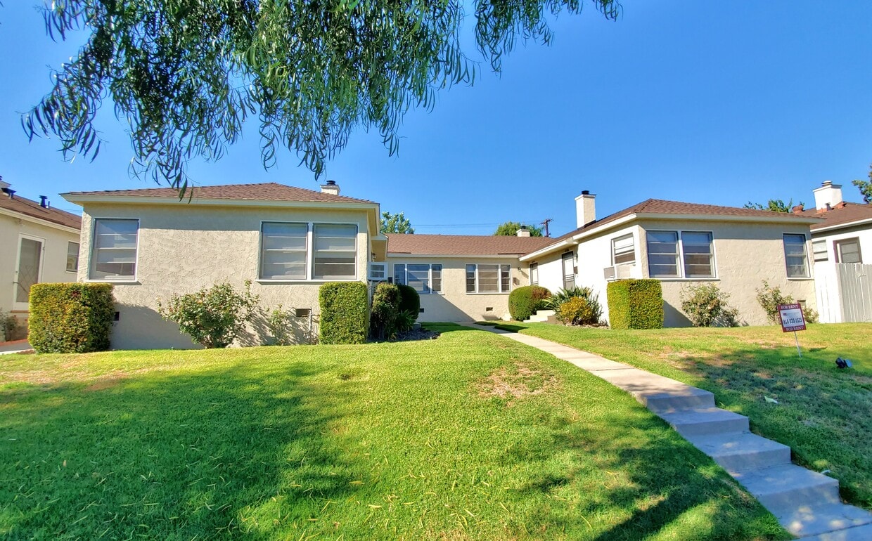 Primary Photo - 1403 W Victory Blvd