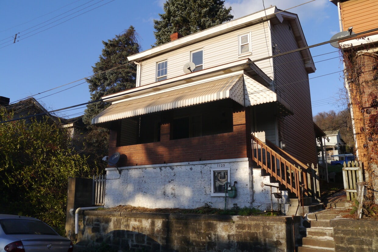 1123 Rebecca St, Braddock, PA 15104 House Rental in Braddock, PA