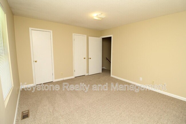 Building Photo - 3272 Tower Dr