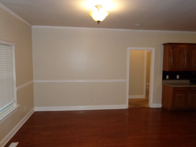Foto del edificio - 639 Glenties Dr
