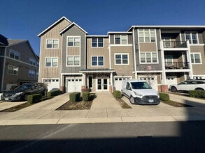 Building Photo - 16401 NW Chadwick Way