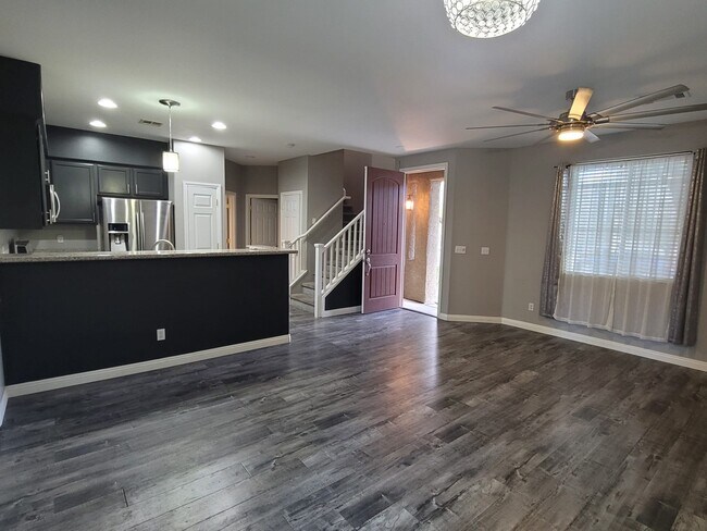 Foto del edificio - 9765 W Overlook Ridge Ave