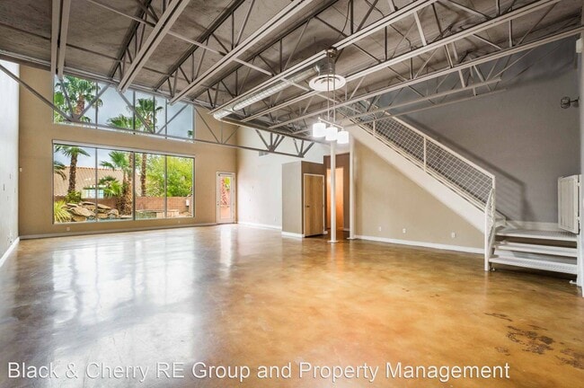 Building Photo - 3 br, 2 bath House - 5664 Deer Creek Falls...