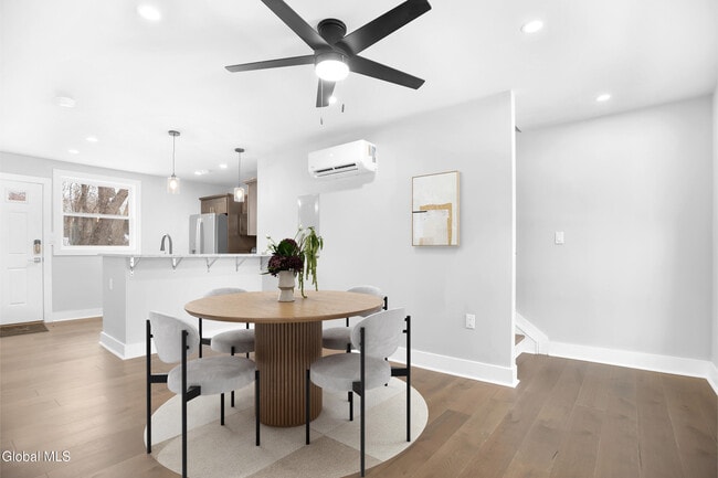 Building Photo - 103 E High St