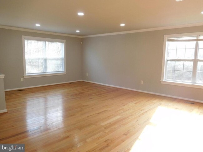 Foto del edificio - 9900 Doubletree Ln