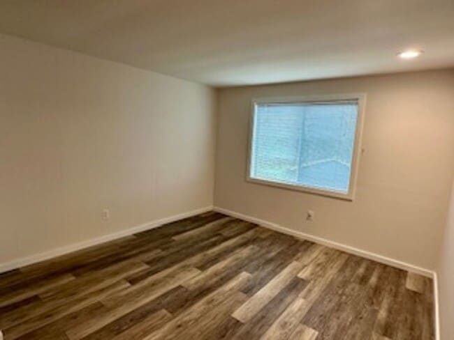 Foto del edificio - 127 5th Ave W