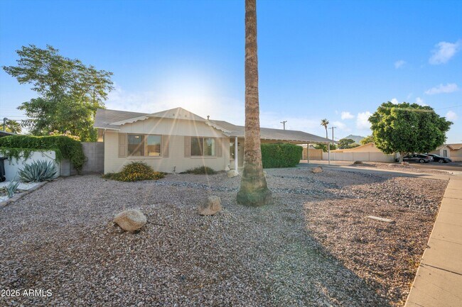 Building Photo - 2548 N 68th Pl