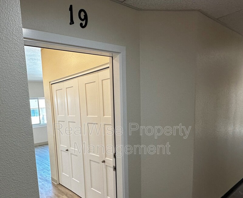 1935 Table Rock Rd Unit 19, Medford, OR 97501 Condo for Rent in