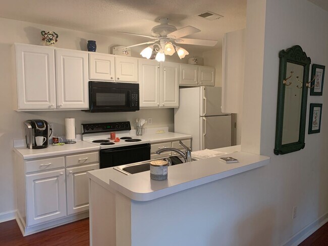 Foto del edificio - Beautiful, 1st Floor Unfurnished,  Bedroom Condo at Riverwoods in Murrells Inlet!
