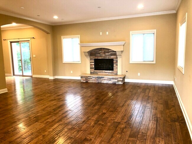 Open Living Area - 2019 Voorhees Ave