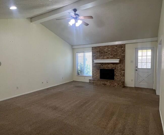 Foto del edificio - Charming 4 Bedroom in The Meadows