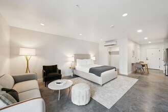 Building Photo - Brix