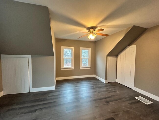 Building Photo - 121 Hardytown Rd