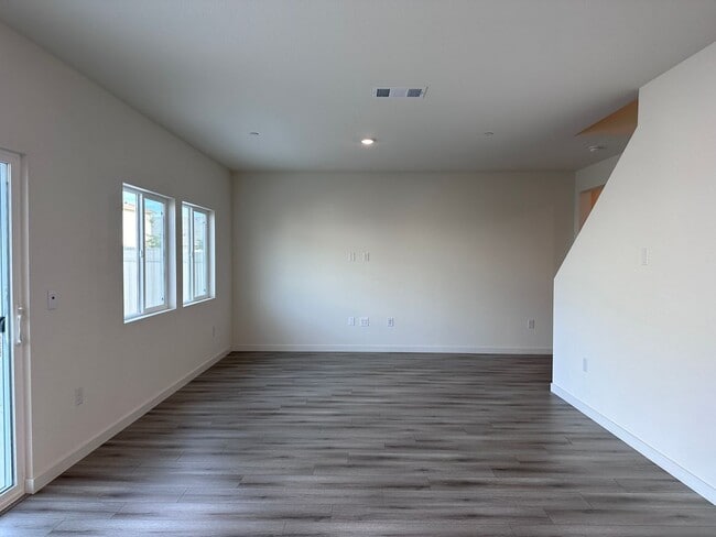 Building Photo - 8935 Osterville Wy