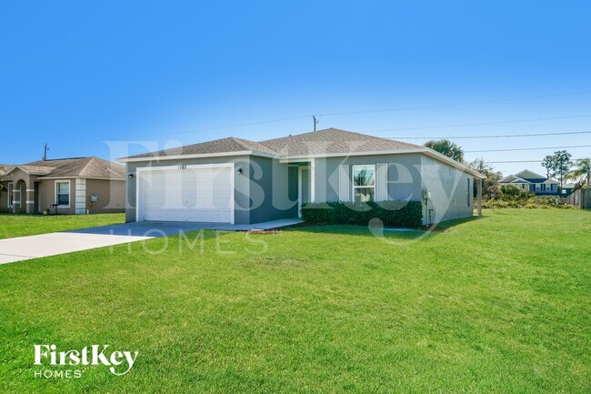 Building Photo - 1082 SW Bianca Ave