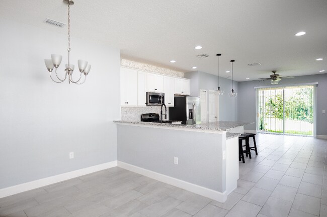 Building Photo - 6126 Voyagers Pl