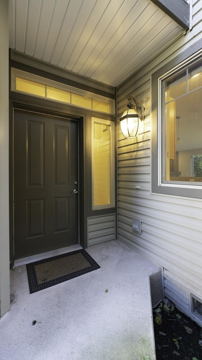 Building Photo - 3 bedroom in Kirkland WA 98033