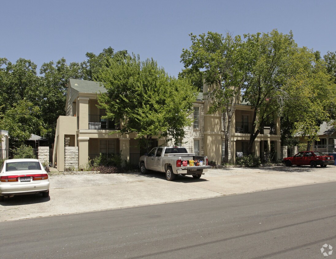 Primary Photo - Cedar Apartments