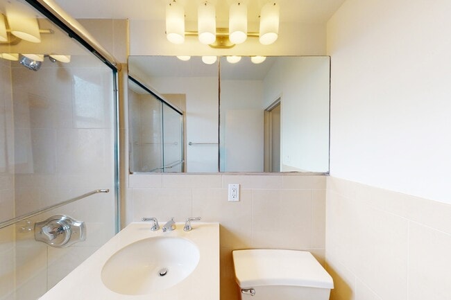 Interior Photo - Dorchester