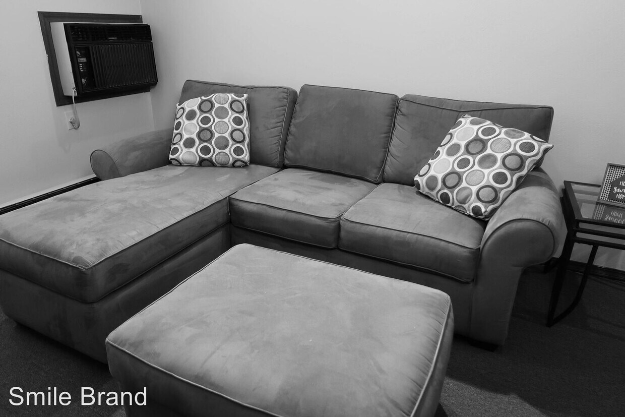 Foto del edificio - 1 br, 1 bath Room For Rent - 507 E. White