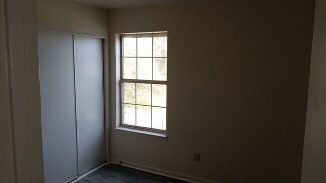 Building Photo - 1024BERKLEY