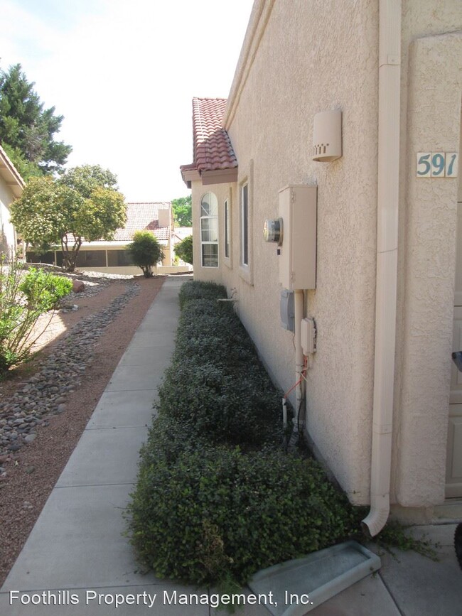 Building Photo - 2 br, 2 bath House - 591 Sawmill Gardens