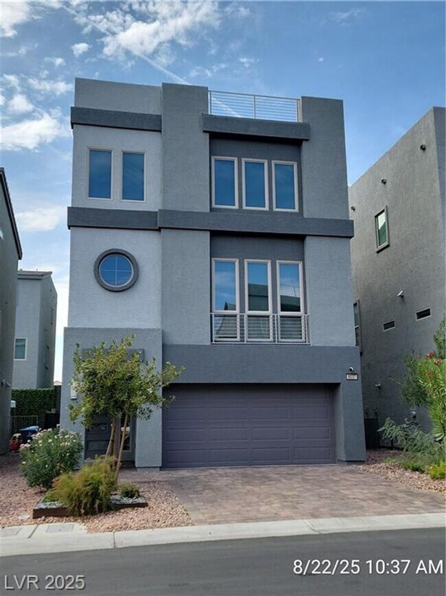 Building Photo - 8037 Misty Canyon Ave