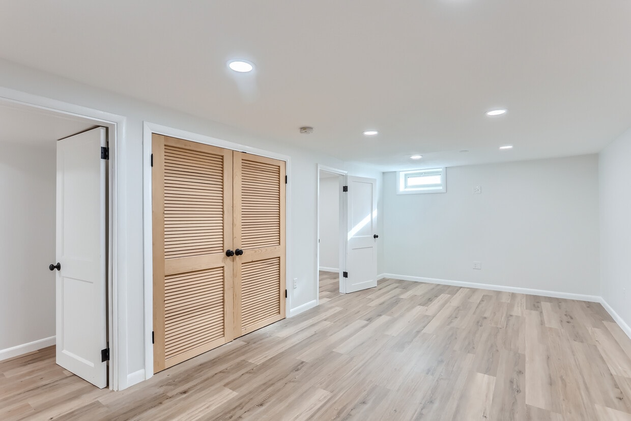 Foto principal - 3264 Niagara St