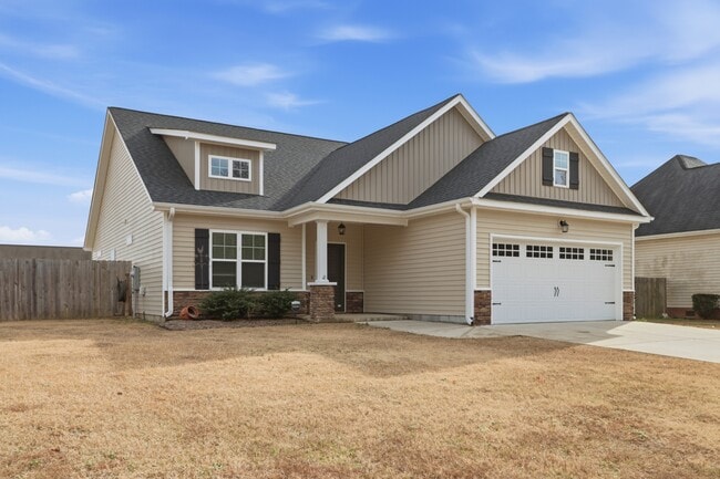 Building Photo - 870 Nor-Am Rd