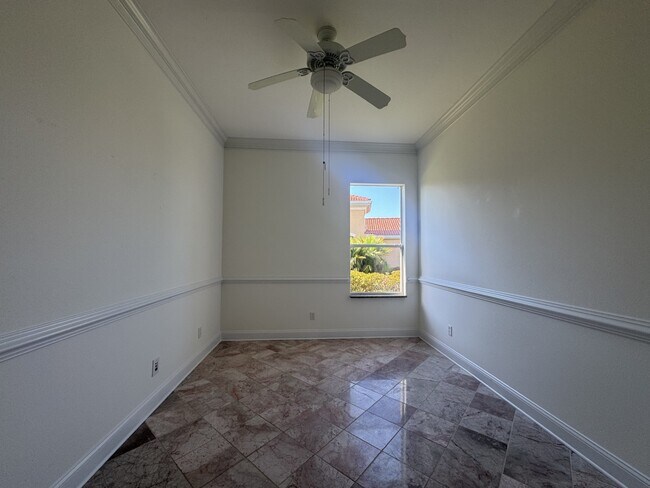 Building Photo - 333 Cipriani Way
