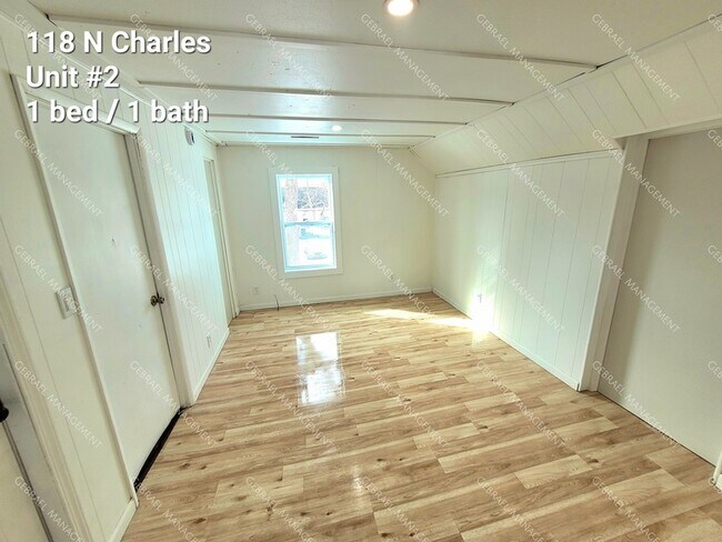 Foto del edificio - 118 N Charles St