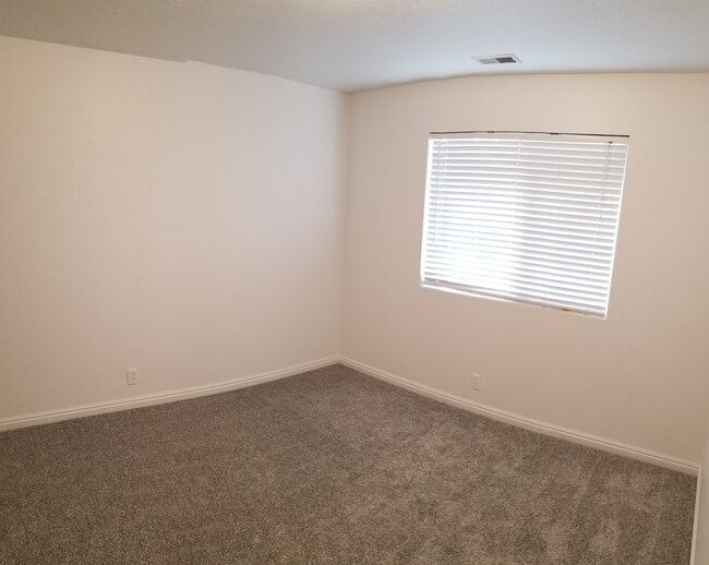 Foto del edificio - 7723 S 1530 W