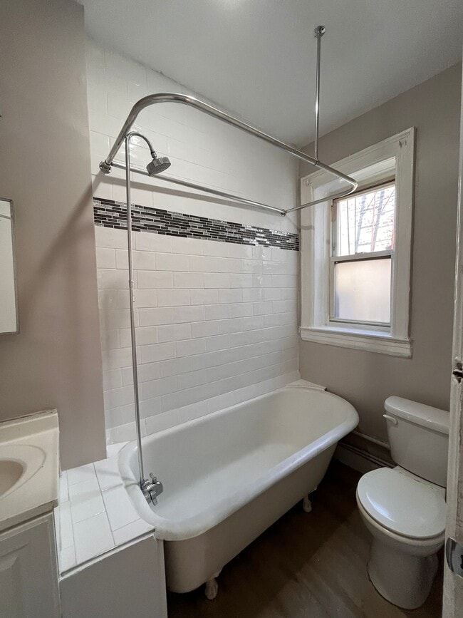 Building Photo - 223 Fowler Ave