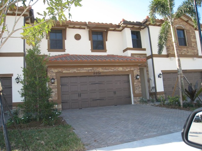 Foto del edificio - 3 br, 2.5 bath House - 9604 Town Parc Circ...