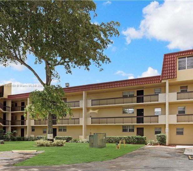 Foto del edificio - 3285 Foxcroft Rd